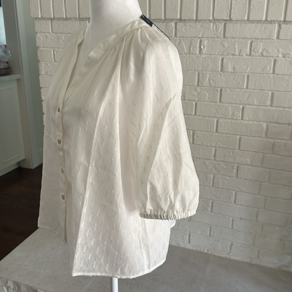 Universal Thread White Button-Front Blouse - Picture 11 of 12